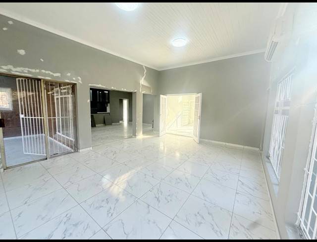 3 BEDROOM HOUSE FOR SALE IN FLORA GARDENS